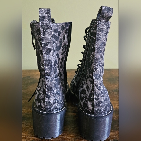 Rocklyn Shimmer Leopard Combat Boots Size 6 NWT - Picture 3 of 11